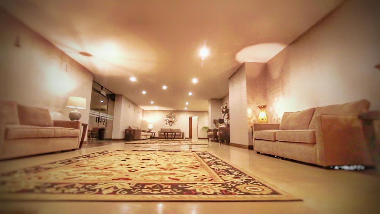 Roles Hotel 苏克雷 外观 照片