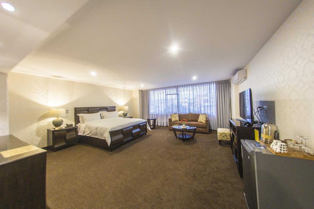 Roles Hotel 苏克雷 外观 照片