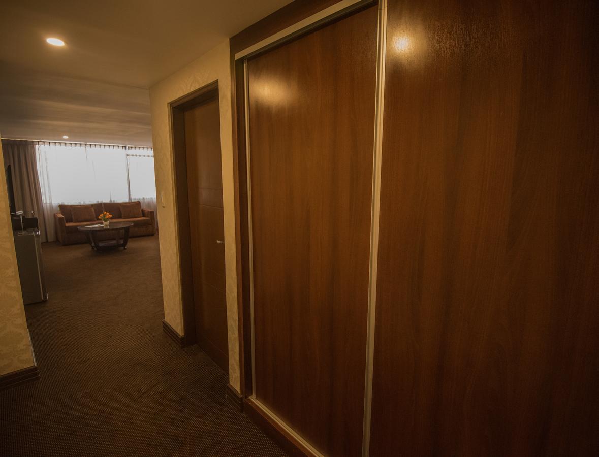 Roles Hotel 苏克雷 外观 照片