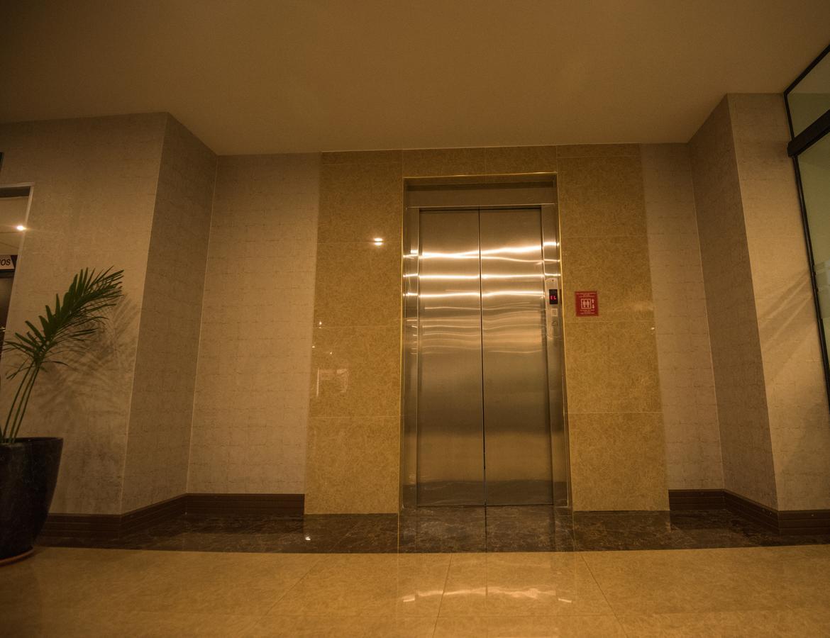 Roles Hotel 苏克雷 外观 照片