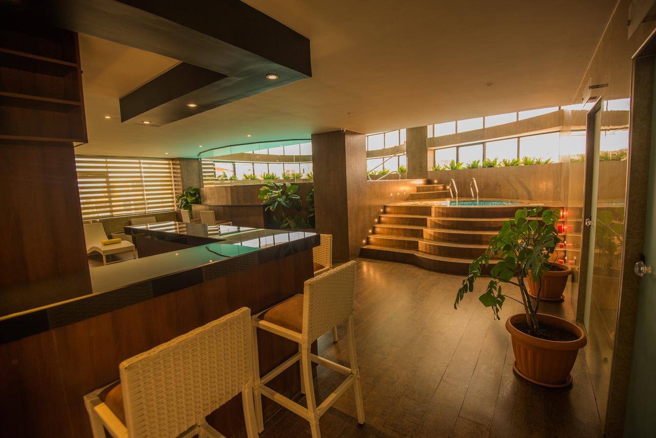 Roles Hotel 苏克雷 外观 照片