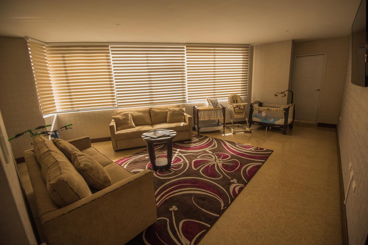 Roles Hotel 苏克雷 外观 照片
