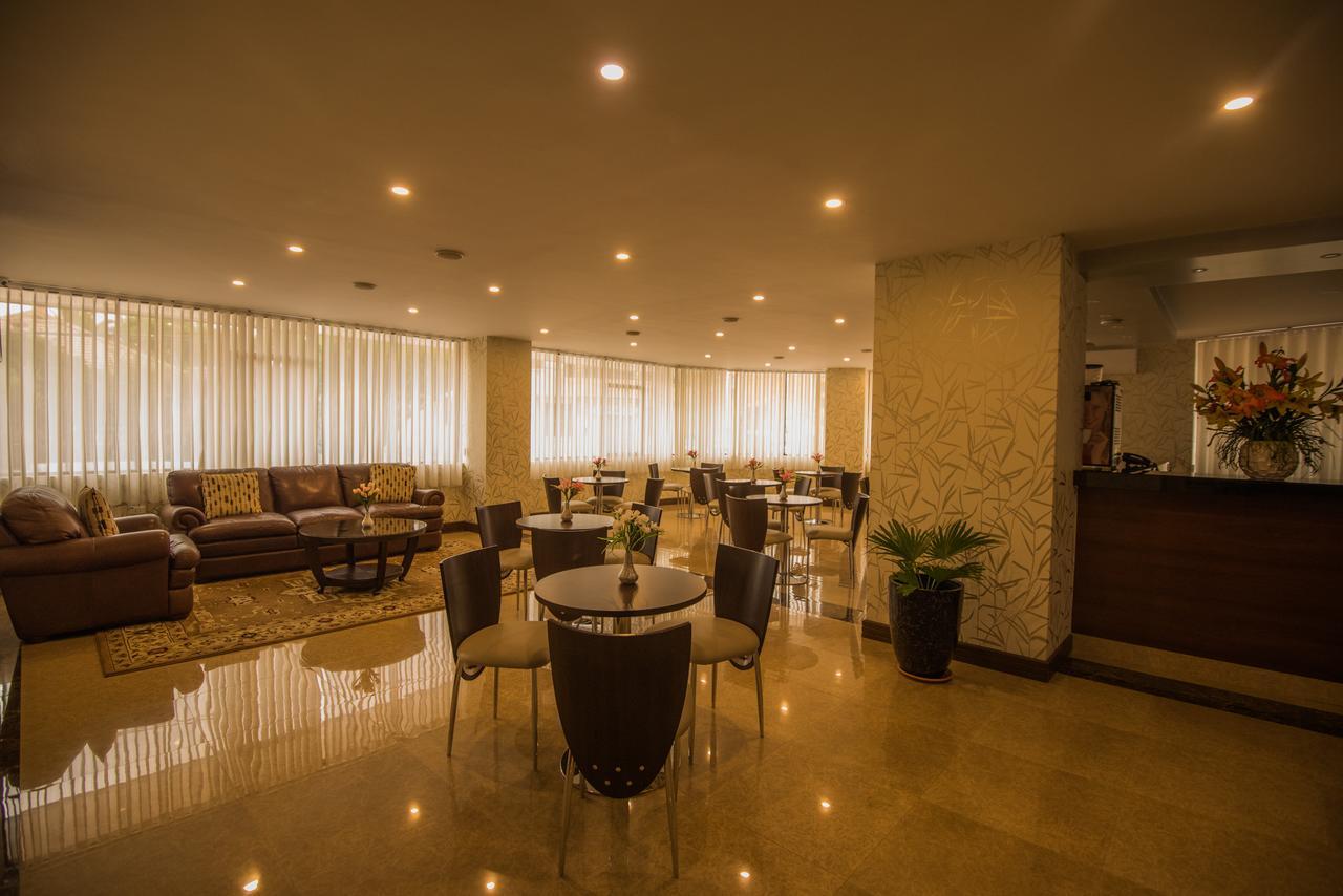 Roles Hotel 苏克雷 外观 照片