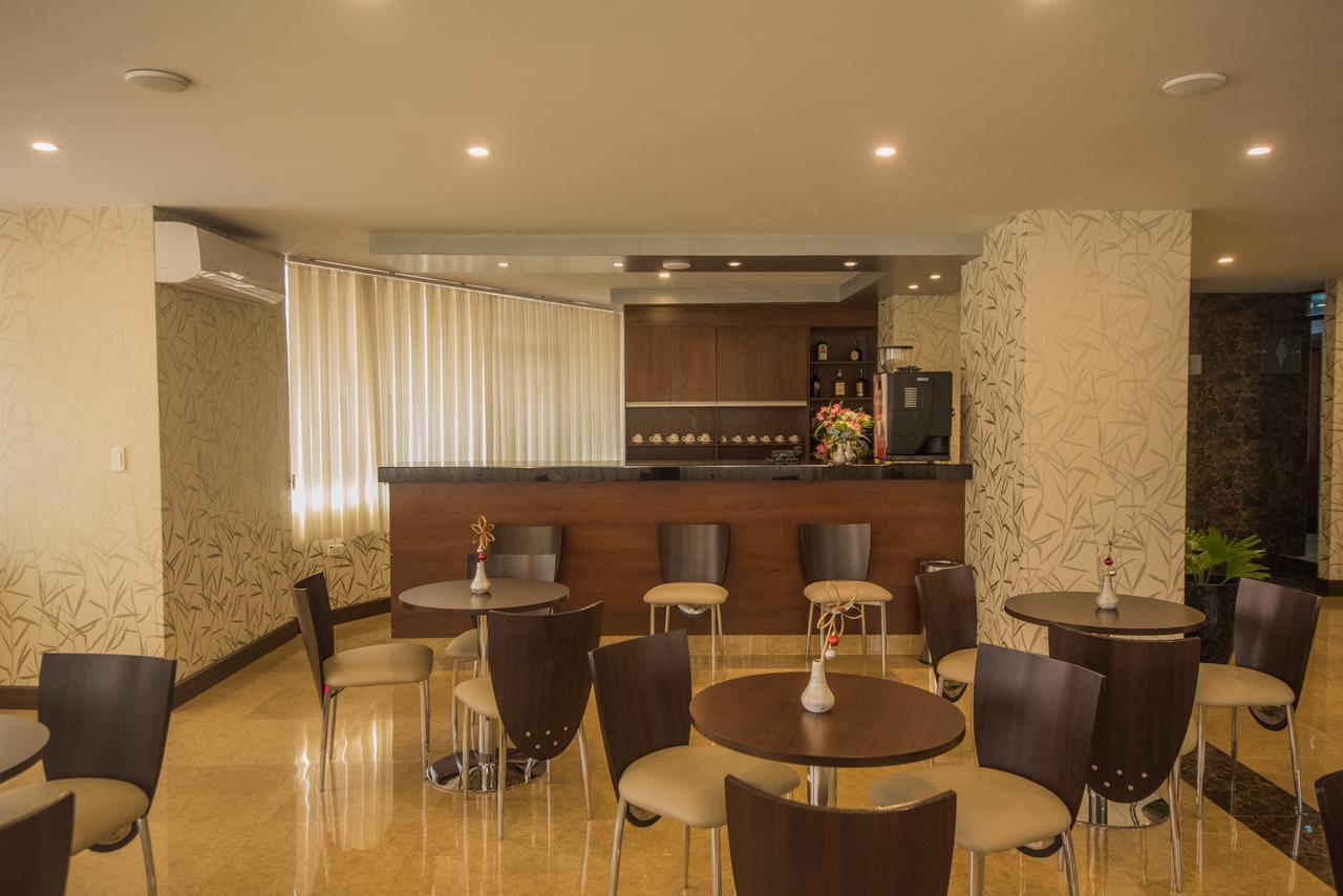 Roles Hotel 苏克雷 外观 照片