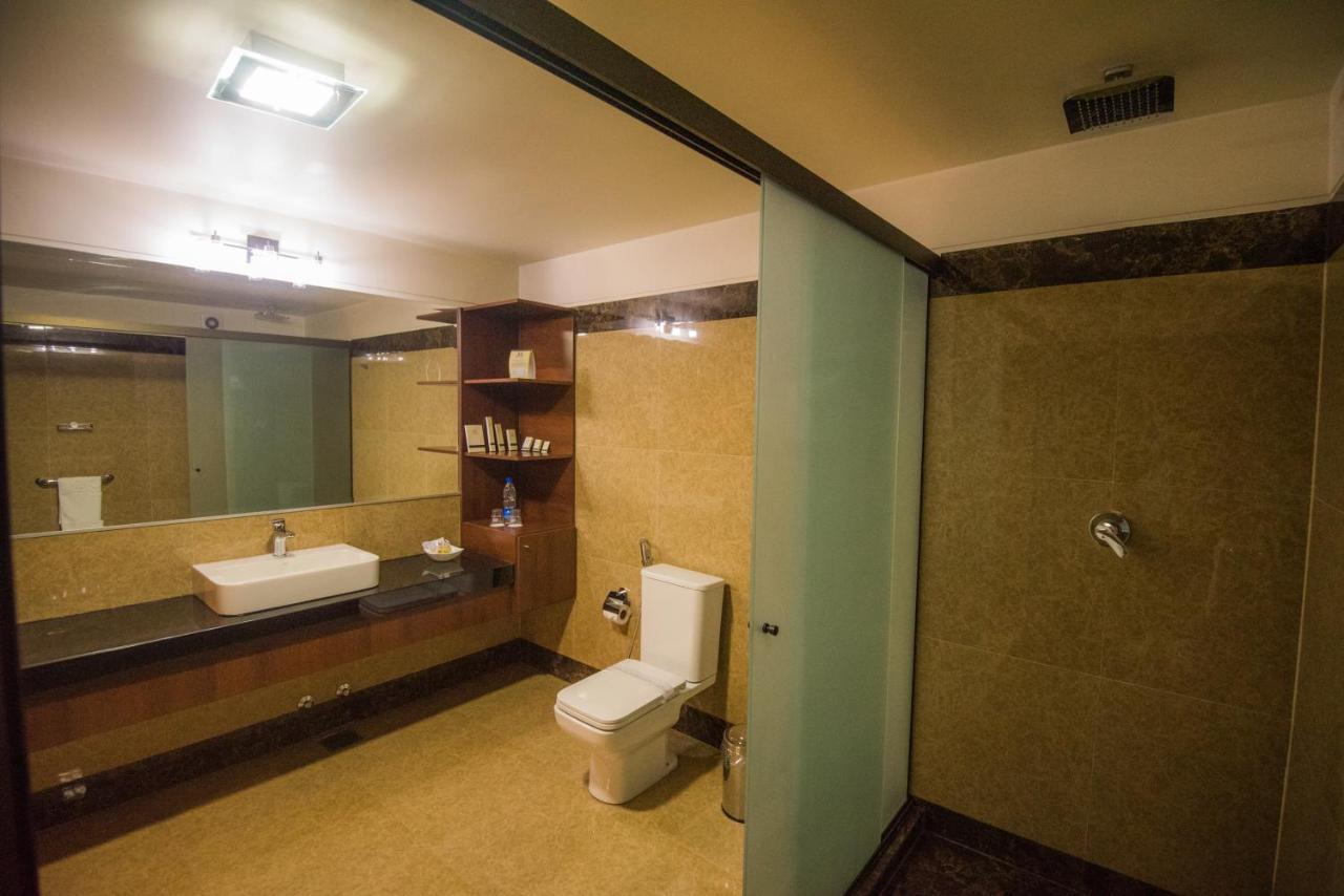 Roles Hotel 苏克雷 外观 照片