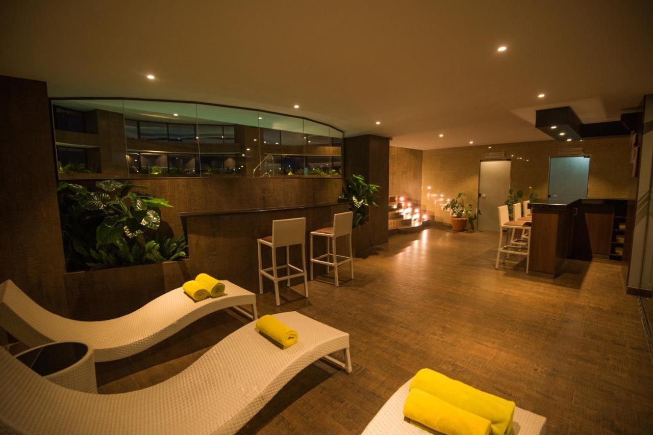 Roles Hotel 苏克雷 外观 照片